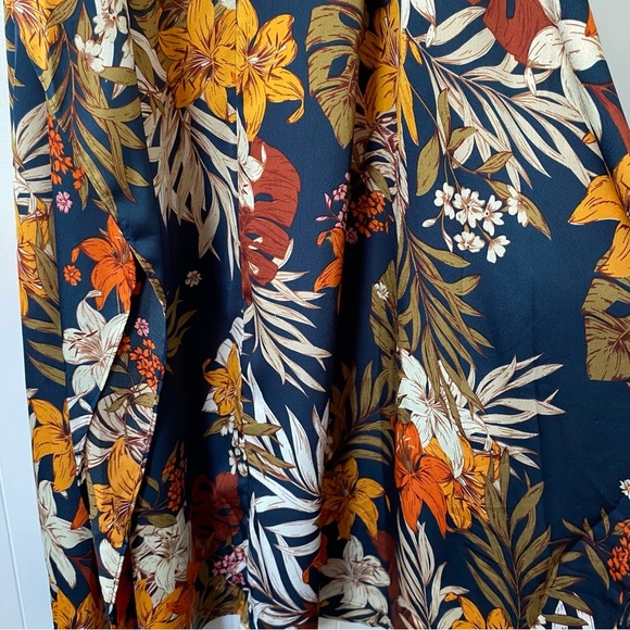NEW Lulu’s Take a Holiday Navy Blue Tropical Print Maxi Dress Tie Waist Belted - Picture 6 of 15